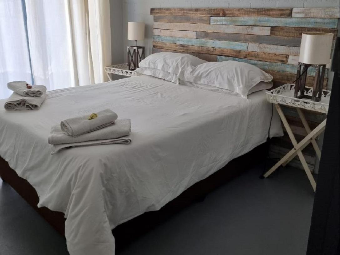 Rustic Hill Apartment Langebaan Bagian luar foto