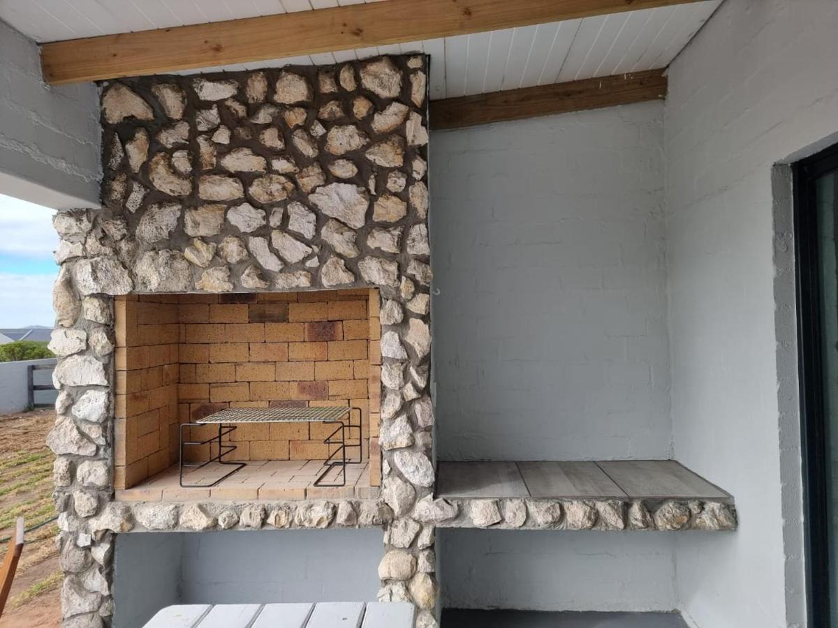 Rustic Hill Apartment Langebaan Bagian luar foto